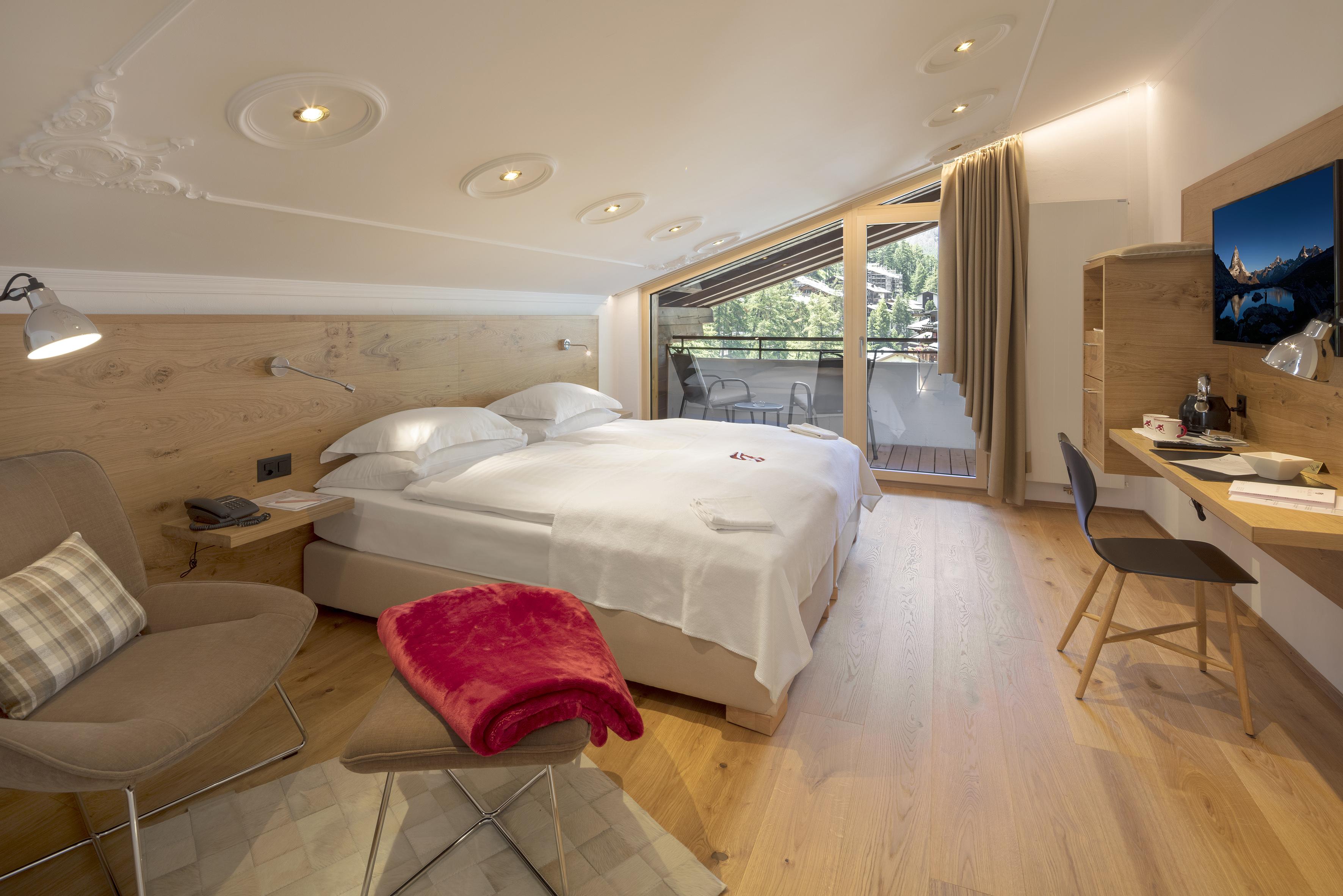 Hotel Swiss Alpine Allalin 4*