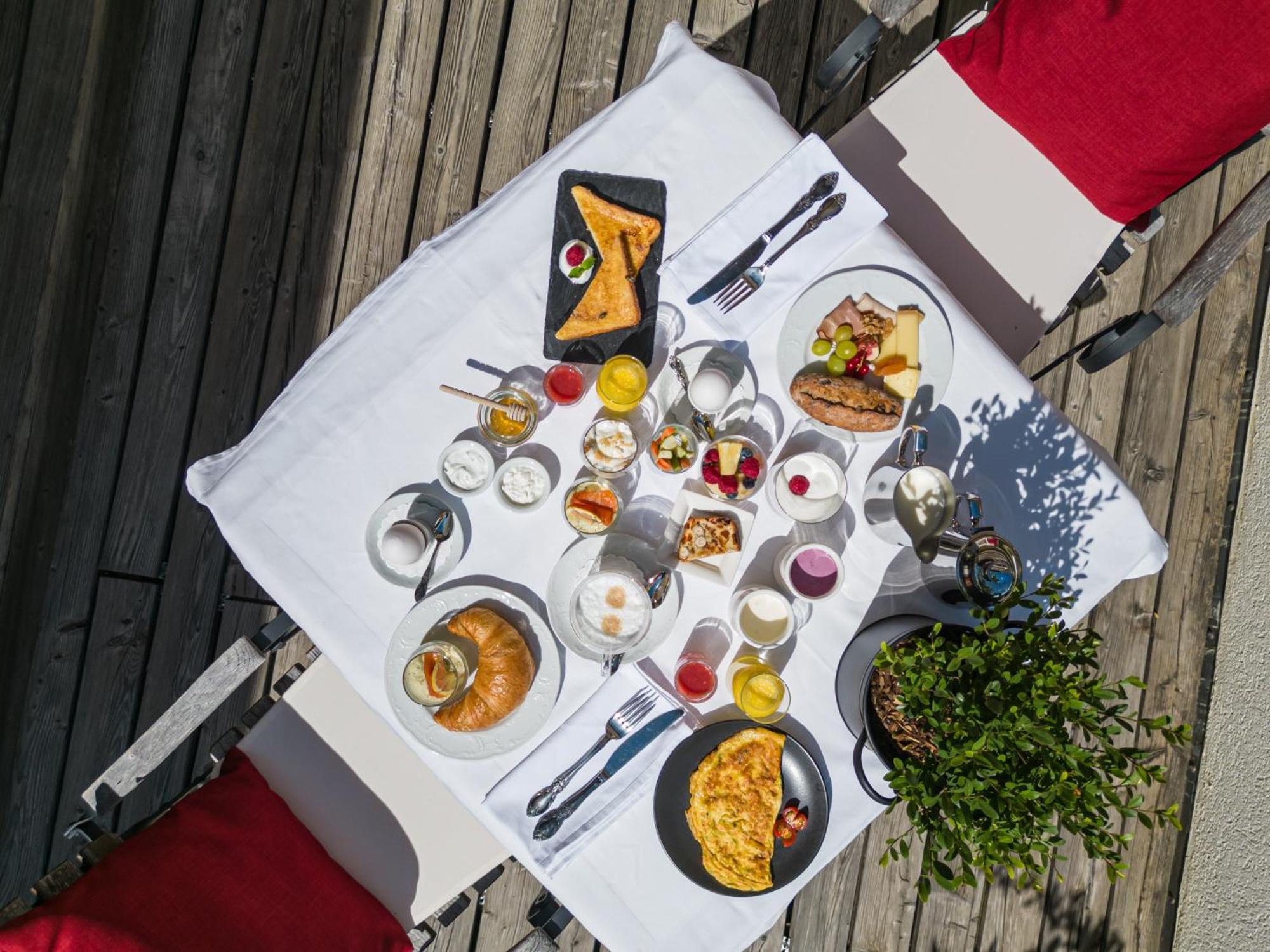 Swiss Alpine Allalin Hotel 4*