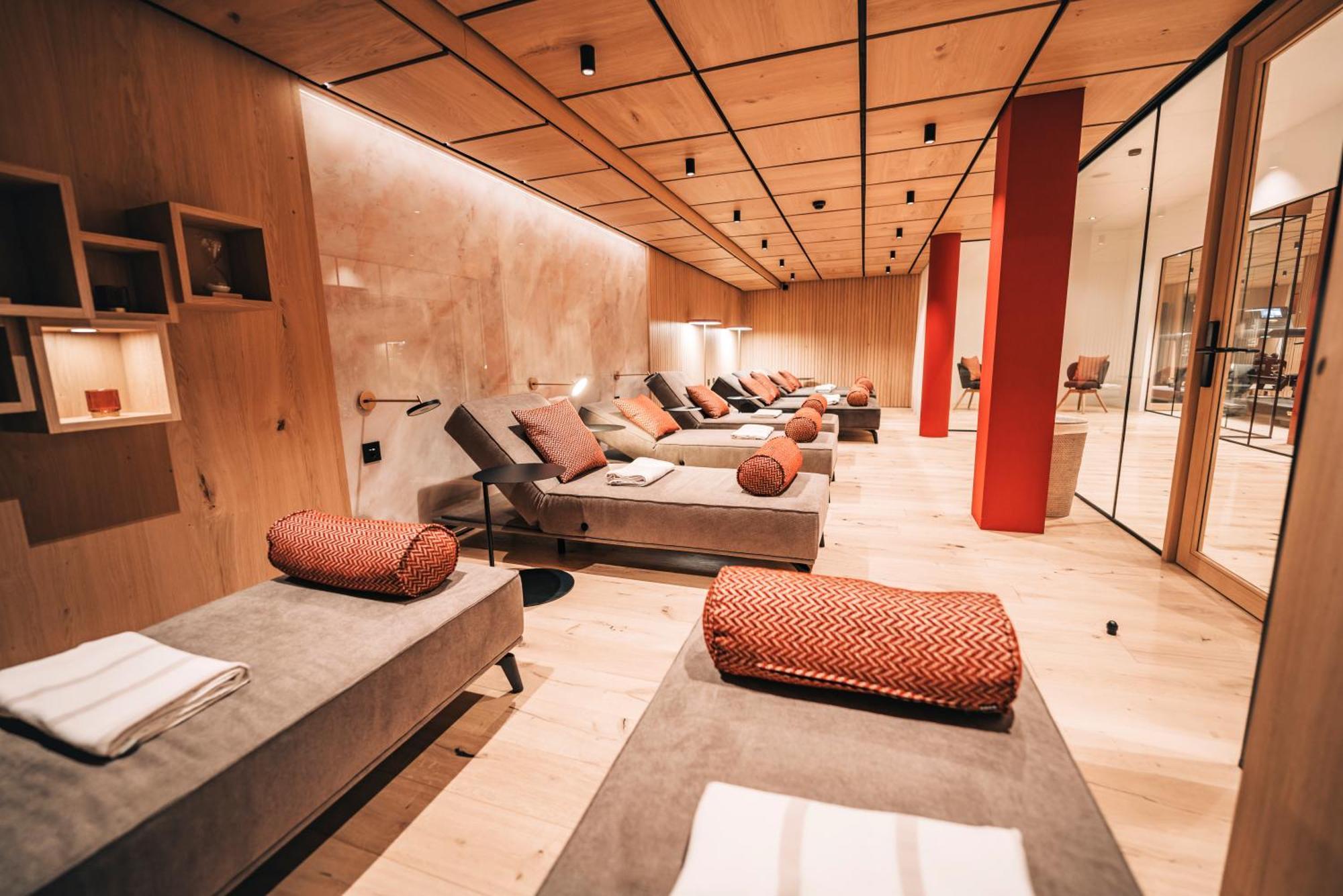 Swiss Alpine Allalin Hotel Zermatt
