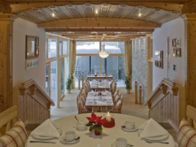 Hotel Swiss Alpine Allalin 4*